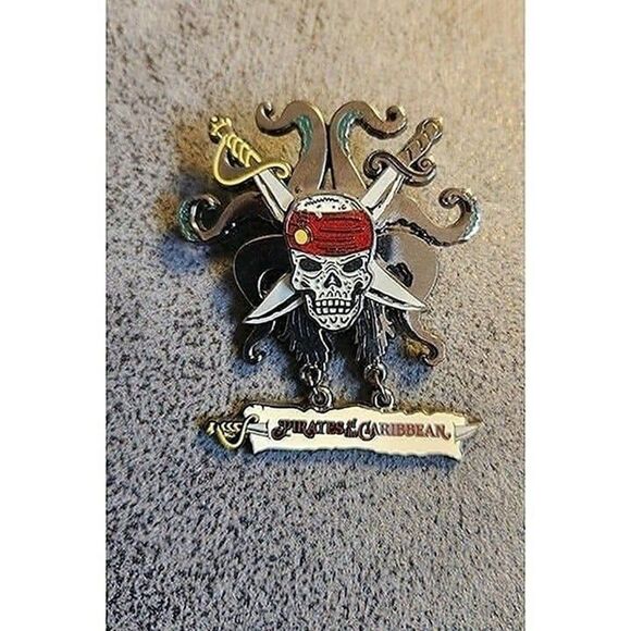 Disney Skull and Kraken Pirates of the Caribbean Pin - Picture 2 of 4